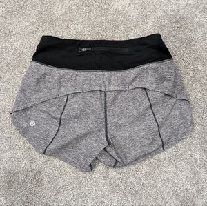 Lululemon Speed-up 2.5 in, size 4, lined